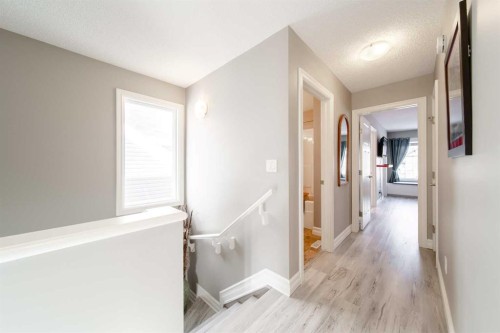 839 37 Avenue, Edmonton, AB - Indoor Photo Showing Other Room