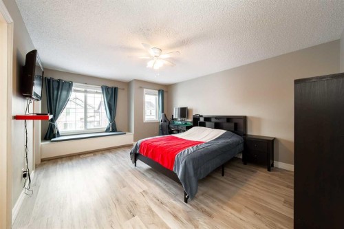 839 37 Avenue, Edmonton, AB - Indoor Photo Showing Bedroom
