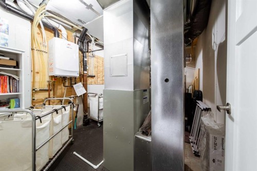 839 37 Avenue, Edmonton, AB - Indoor