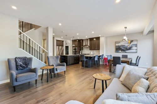 370 Magnolia Heath Se, Calgary, AB - Indoor Photo Showing Living Room