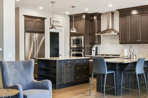 370 Magnolia Heath Se, Calgary, AB - Indoor Photo Showing Kitchen With Upgraded Kitchen