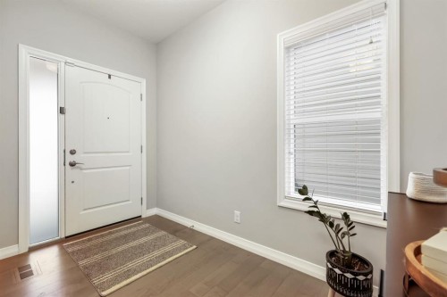 370 Magnolia Heath Se, Calgary, AB - Indoor Photo Showing Other Room