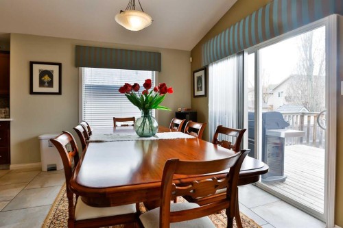 66 Coalbanks Gate West, Lethbridge, AB - Indoor Photo Showing Dining Room