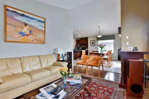66 Coalbanks Gate West, Lethbridge, AB - Indoor Photo Showing Living Room