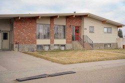 245 5 Avenue NORTHVauxhall, AB T0K 2K0
