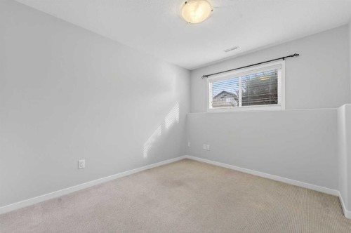 107 Keystone Terrace West, Lethbridge, AB - Indoor Photo Showing Other Room