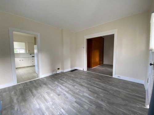 20630 25 Avenue, Bellevue, AB - Indoor Photo Showing Other Room