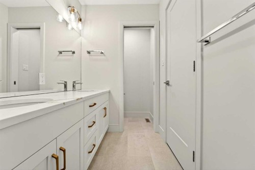3109 44 Street South, Lethbridge, AB - Indoor Photo Showing Bathroom
