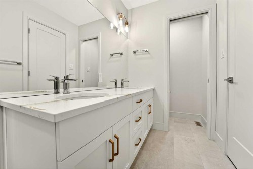 3109 44 Street South, Lethbridge, AB - Indoor Photo Showing Bathroom