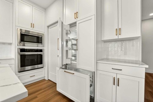 3109 44 Street South, Lethbridge, AB - Indoor Photo Showing Kitchen