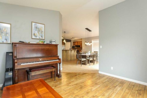 329 Grizzly Crescent North, Lethbridge, AB - Indoor