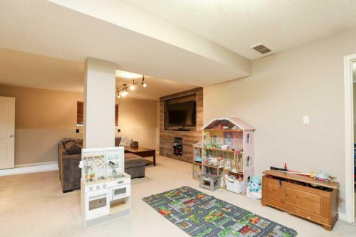 329 Grizzly Crescent North, Lethbridge, AB - Indoor