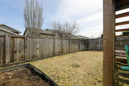 329 Grizzly Crescent North, Lethbridge, AB - Outdoor