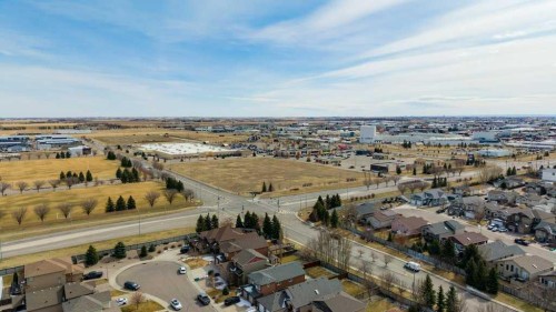 329 Grizzly Crescent North, Lethbridge, AB - Outdoor With View