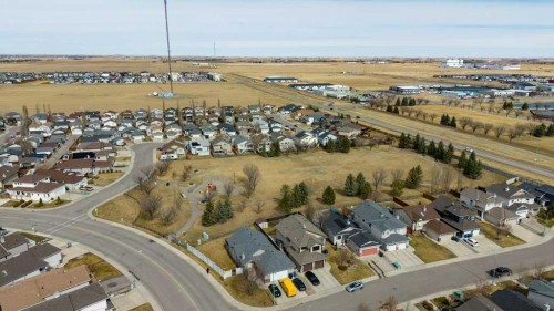 329 Grizzly Crescent North, Lethbridge, AB - Outdoor With View