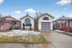 38 Harvard Crescent WESTLethbridge, AB T1K 6R4