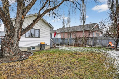 38 Harvard Crescent West, Lethbridge, AB - Outdoor