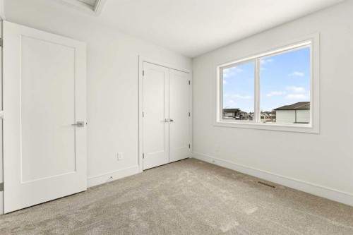 4517 31 Avenue South, Lethbridge, AB - Indoor Photo Showing Other Room
