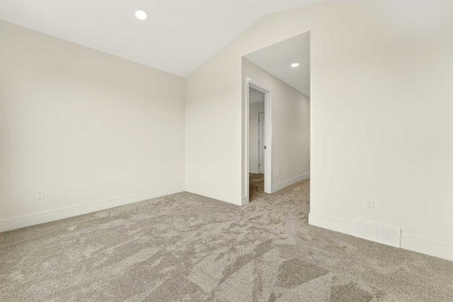 4517 31 Avenue South, Lethbridge, AB - Indoor Photo Showing Other Room