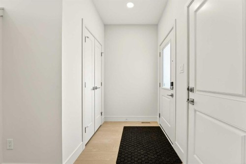 4517 31 Avenue South, Lethbridge, AB - Indoor Photo Showing Other Room