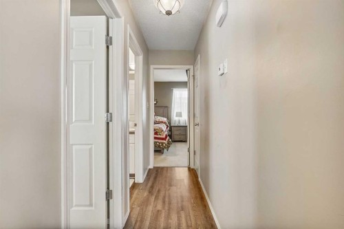 41 Heritage Circle West, Lethbridge, AB - Indoor Photo Showing Other Room