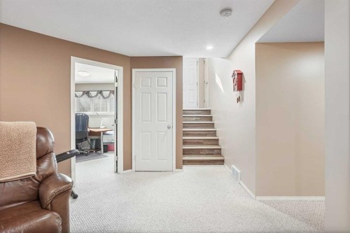 41 Heritage Circle West, Lethbridge, AB - Indoor