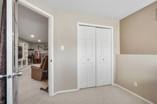 41 Heritage Circle West, Lethbridge, AB - Indoor