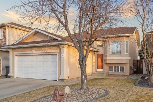 41 Heritage Circle West, Lethbridge, AB - Outdoor