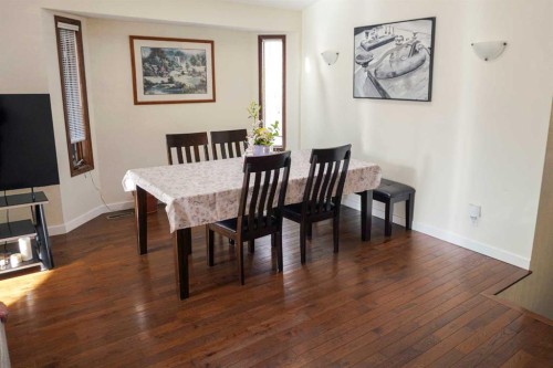 46 Heritage Place West, Lethbridge, AB - Indoor Photo Showing Dining Room