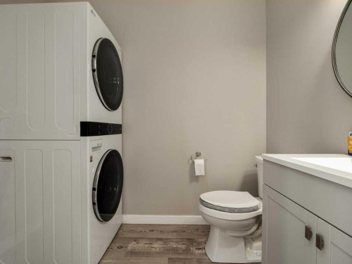 146 Silkstone Road West, Lethbridge, AB - Indoor Photo Showing Laundry Room