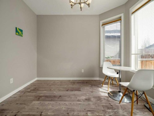 146 Silkstone Road West, Lethbridge, AB - Indoor Photo Showing Other Room