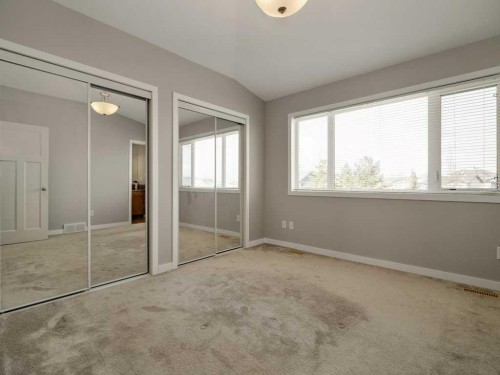 146 Silkstone Road West, Lethbridge, AB - Indoor Photo Showing Other Room