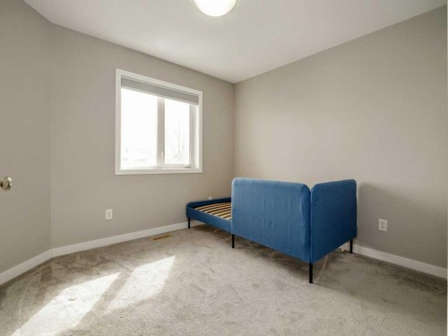 146 Silkstone Road West, Lethbridge, AB - Indoor