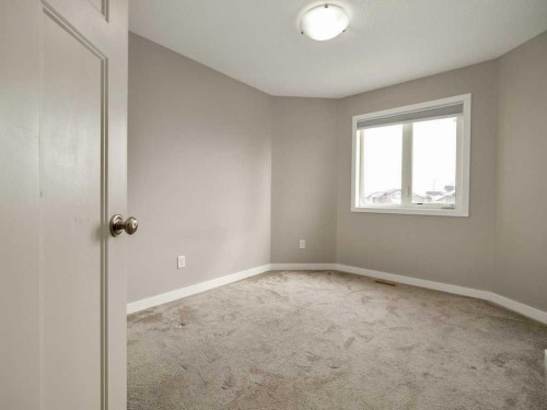 146 Silkstone Road West, Lethbridge, AB - Indoor Photo Showing Other Room