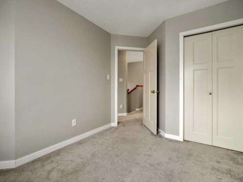 146 Silkstone Road West, Lethbridge, AB - Indoor Photo Showing Other Room