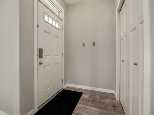 146 Silkstone Road West, Lethbridge, AB - Indoor Photo Showing Other Room