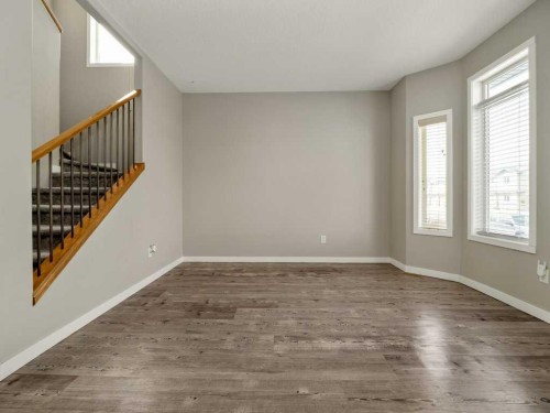 146 Silkstone Road West, Lethbridge, AB - Indoor Photo Showing Other Room