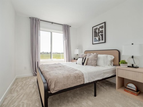 661 Blackwolf Boulevard North, Lethbridge, AB - Indoor Photo Showing Bedroom