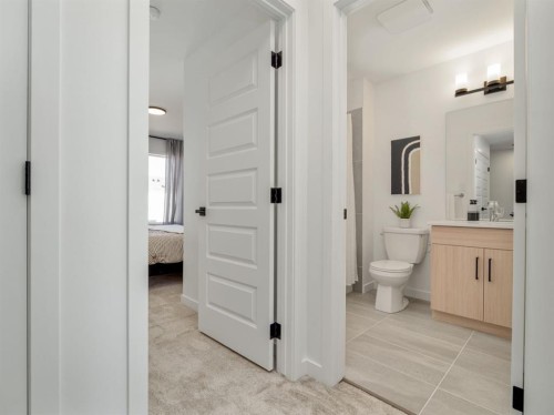 661 Blackwolf Boulevard North, Lethbridge, AB - Indoor Photo Showing Bathroom