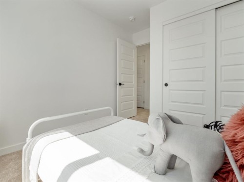 661 Blackwolf Boulevard North, Lethbridge, AB - Indoor Photo Showing Bedroom