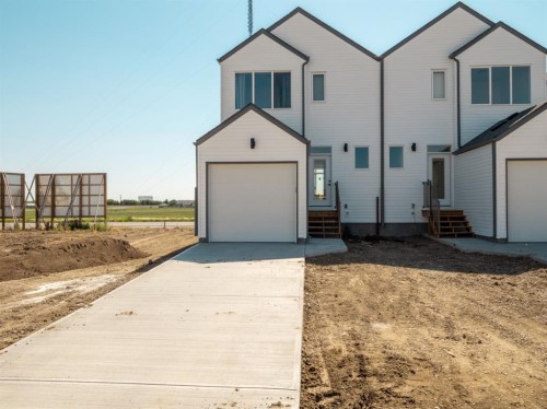 661 Blackwolf Boulevard North, Lethbridge, AB - Outdoor