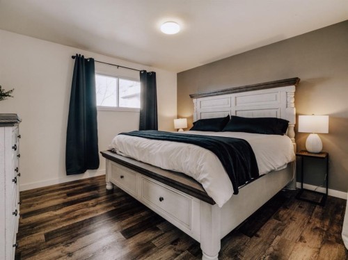 5327 3A Street West, Claresholm, AB - Indoor Photo Showing Bedroom