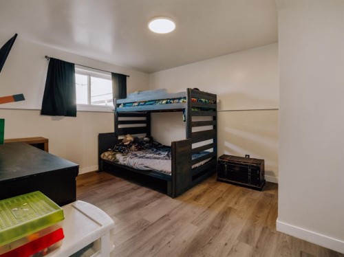 5327 3A Street West, Claresholm, AB - Indoor Photo Showing Bedroom