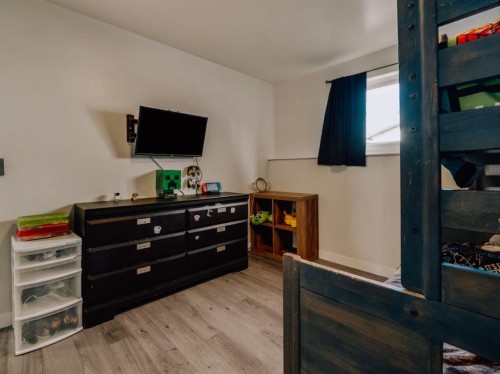 5327 3A Street West, Claresholm, AB - Indoor