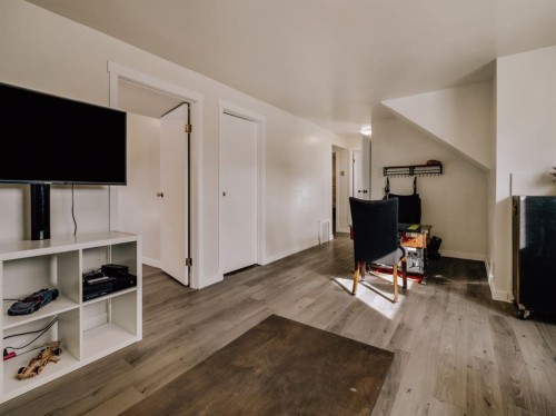 5327 3A Street West, Claresholm, AB - Indoor