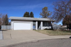 46 Greenview Close NORTHLethbridge, AB T1H 4K8