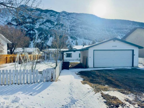 15030 21 Aveunue, Frank, AB - Outdoor