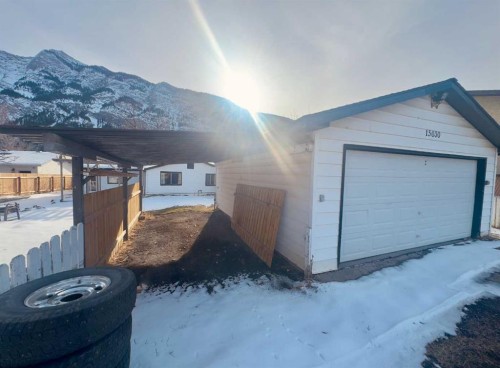 15030 21 Aveunue, Frank, AB - Outdoor