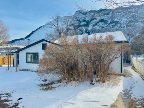 15030 21 Aveunue, Frank, AB - Outdoor With View