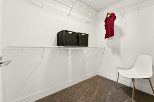 63 Miners Road West, Lethbridge, AB - Indoor With Storage